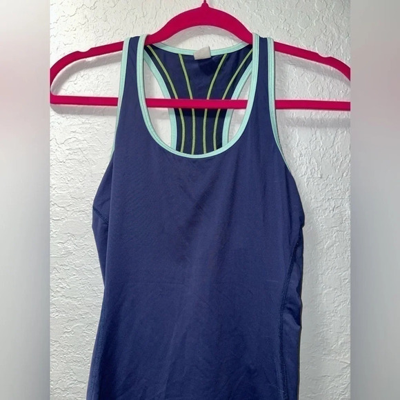 Gap Fit Women's Racerback Blue, Teal & Green Tank - Picture 2 of 7
